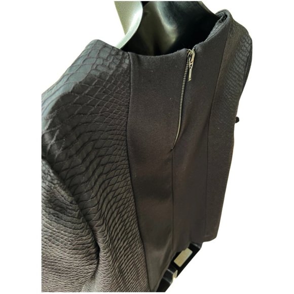 🌸4/$20🌸 Faux Snake Leather Boxy Crop Top - Picture 8 of 14